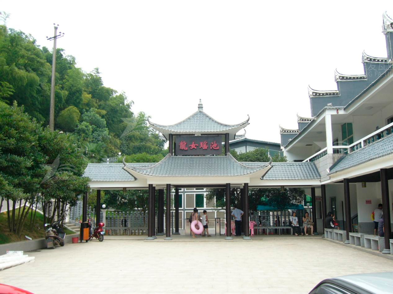 濮阳屋顶材料合成树脂瓦和不锈钢瓦哪个好？选择很重要！